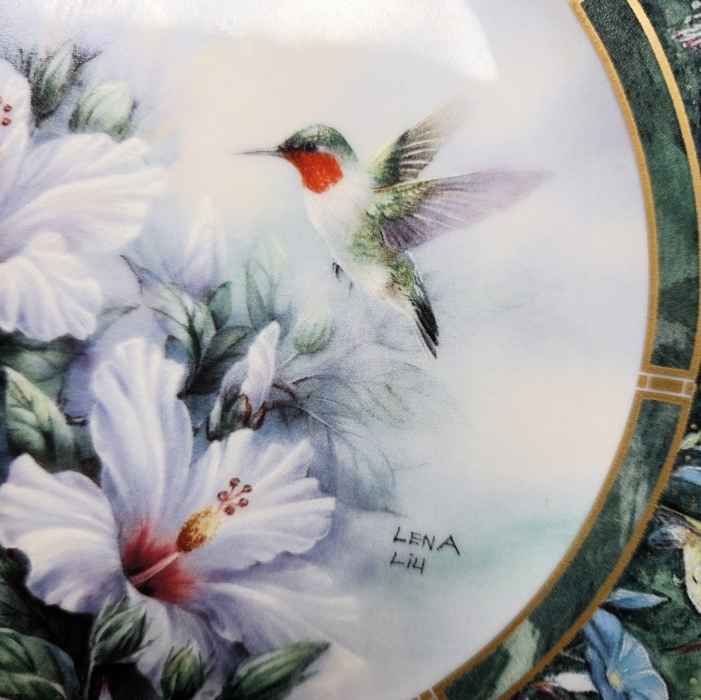 Ruby-Throated Hummingbird Ceramic Plate - Picture 5 of 10